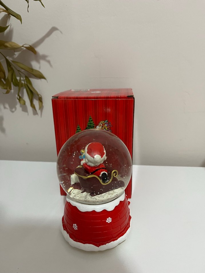 Renkli Noel Baba Kar Küresi Figürü - Görsel 2