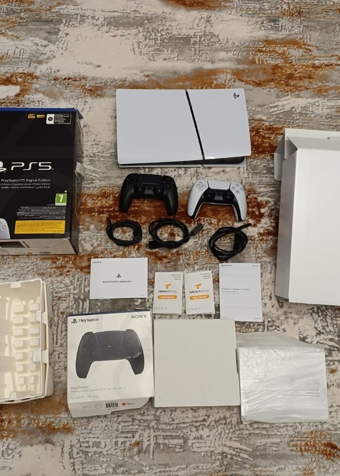 PLAYSTATİON 5 DİJİTAL SÜRÜM SLİM  - Görsel 2