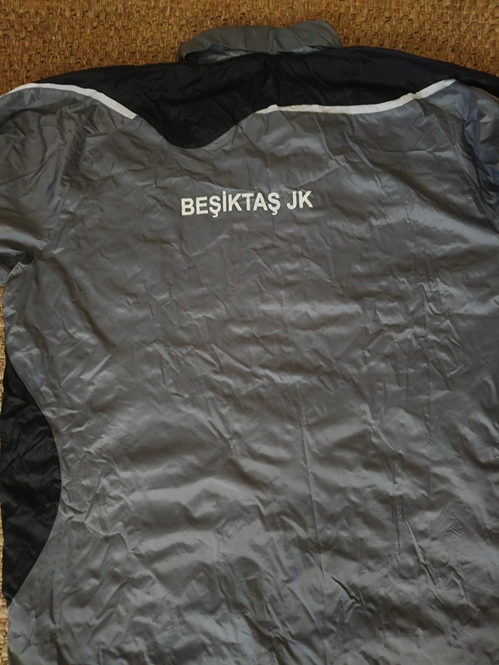 Gri Kapüşonlu Erkek Rüzgarlıkorjinal mont - Görsel 4