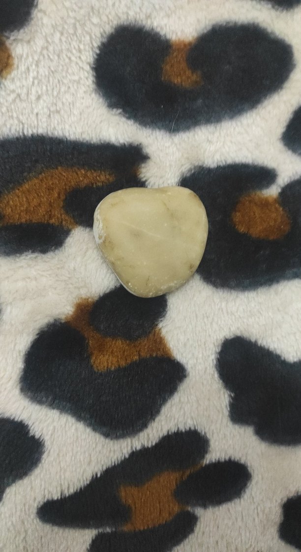 Hello kitty taş boyaması - Görsel 2