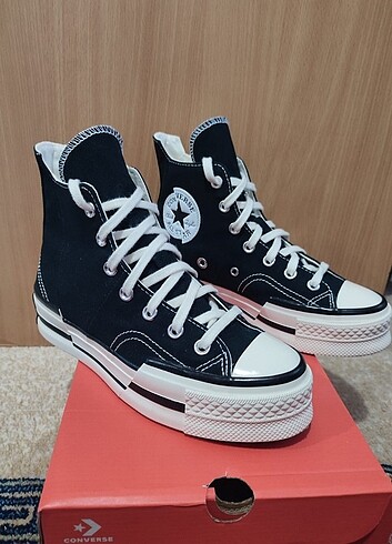 37,5 Beden Converse ayakkabı