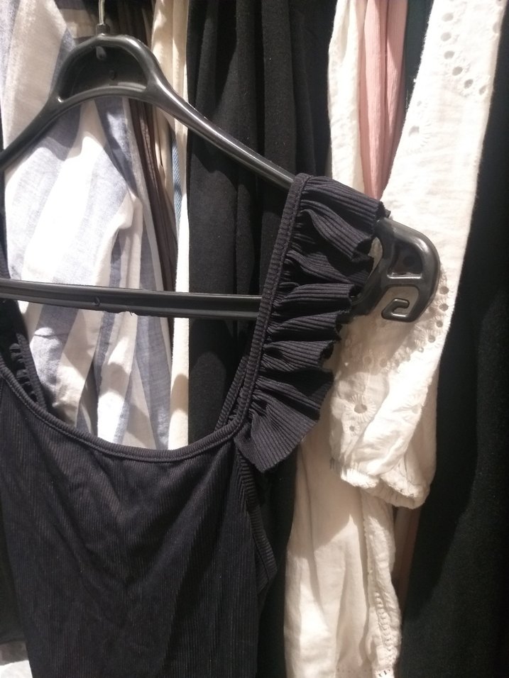 Zara Siyah Kadın badi firfir detaylı- Şık ve Rahat - Görsel 5