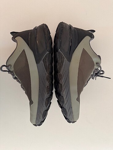42.5 Beden Skechers max protect