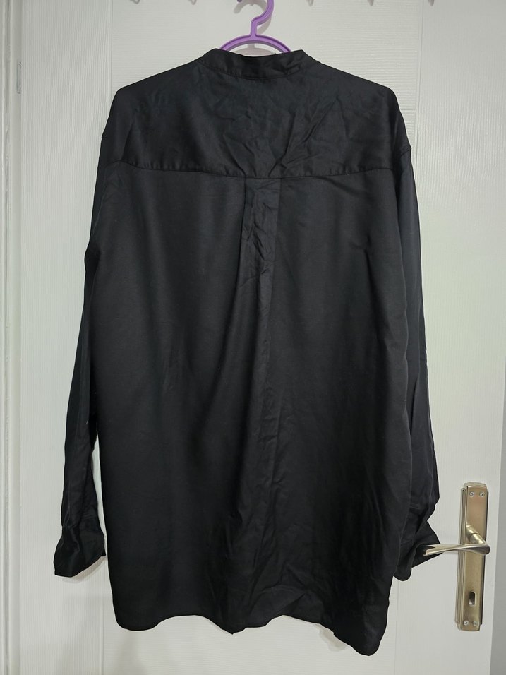 Siyah Düğmeli Uzun Kollu Erkek Gömlek - Görsel 2