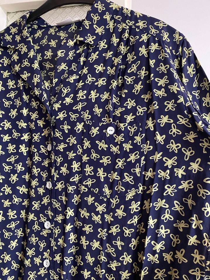 Düğmeli Kısa Kollu Mavi Batik Gömlek - Görsel 3