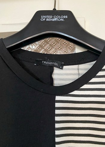 Kadın Siyah Çizgili Pamuklu Tişört - Görsel 2