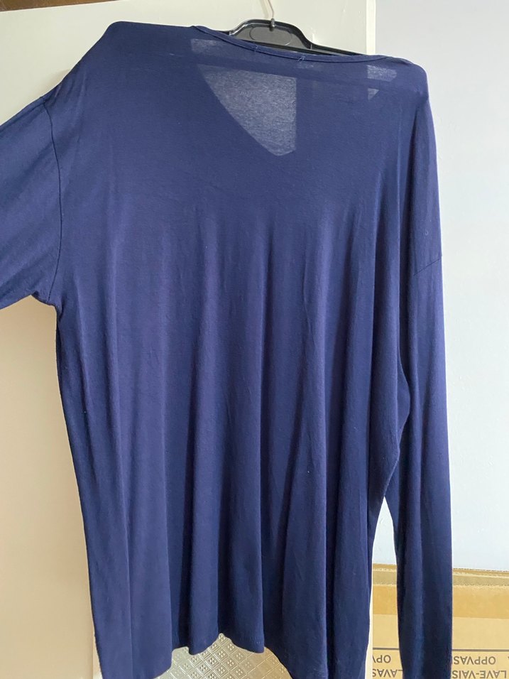 Nakışlı V Yaka Lacivert Kadın Bluz - Görsel 3