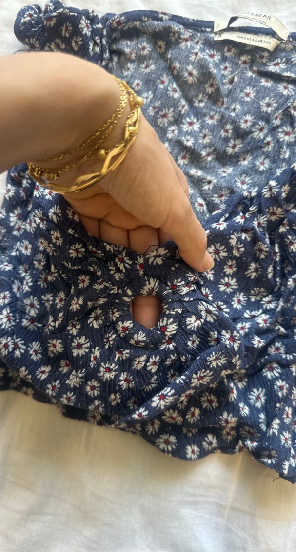 V-Yaka Kısa Kollu Bağlamalı pull bear Bluzu - Görsel 4