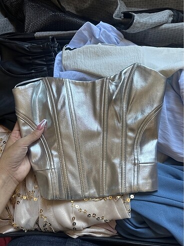Bershka korse bustiyer metalij