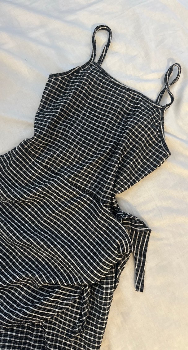 Kadın Siyah Kareli Keten Piliseli Askılı Tulum - Görsel 2