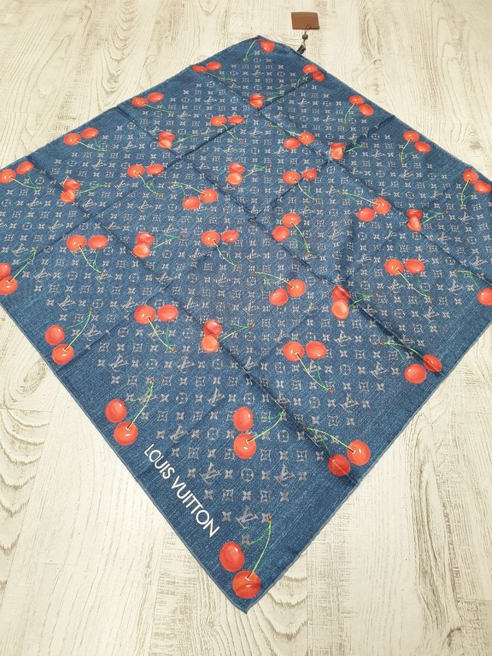 Mavi Kiraz Desenli Kadın LOUS VUTTON. eşarp - Görsel 4