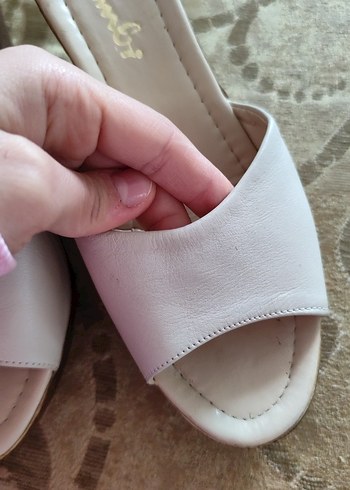 Bambi Beyaz Dolgu Topuklu Kadın Terlik - Görsel 3