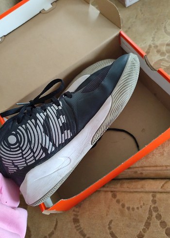 Siyah Gri Nike kadın Basketbol Ayakkabısı - Görsel 3