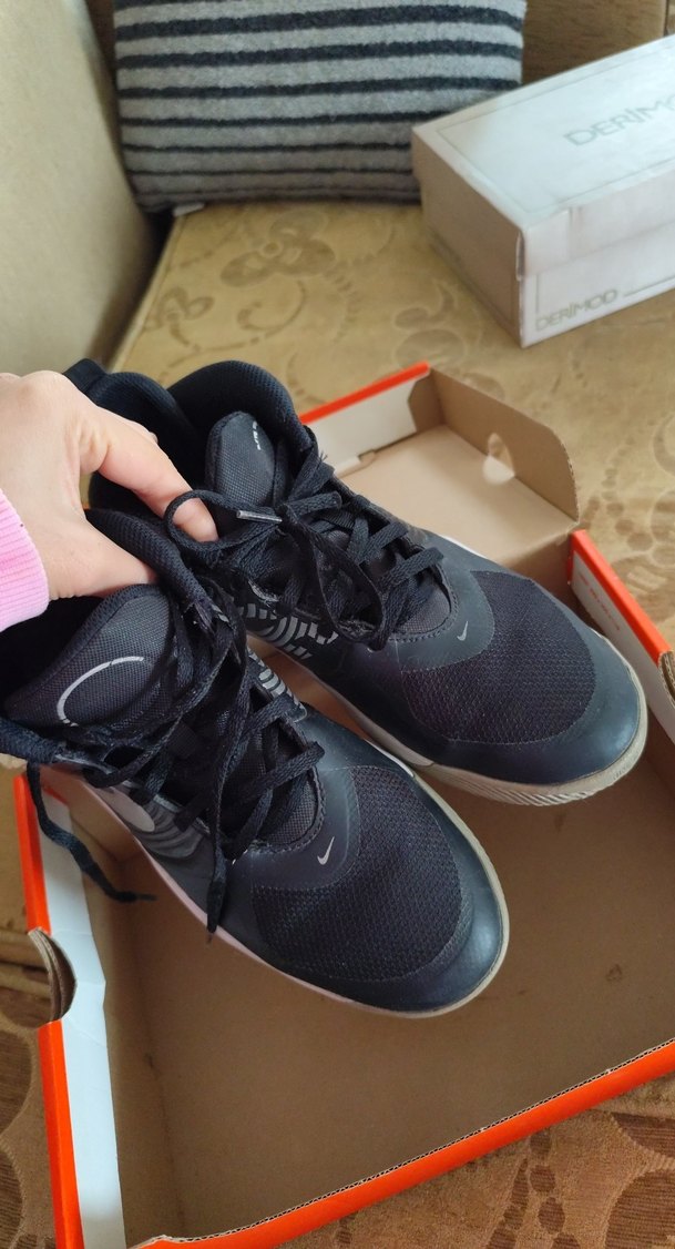 Siyah Gri Nike kadın Basketbol Ayakkabısı - Görsel 4