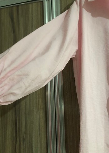 Pembe Uzun Kollu Düğmeli Kadın Gömlek bir kere giydim