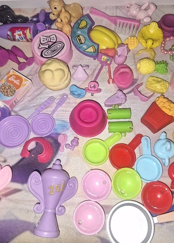 Barbie ve Miniş Aksesuarları - Renkli Mini Oyuncaklar - Görsel 7