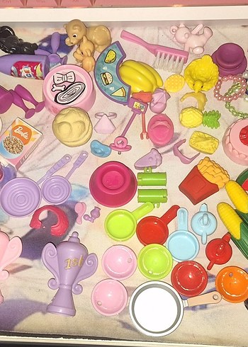 Barbie ve Miniş Aksesuarları - Renkli Mini Oyuncaklar - Görsel 5