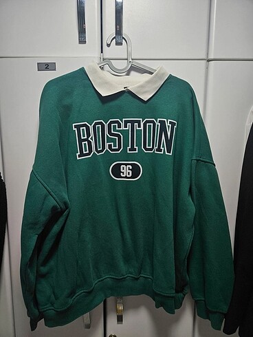 Sweatshirt