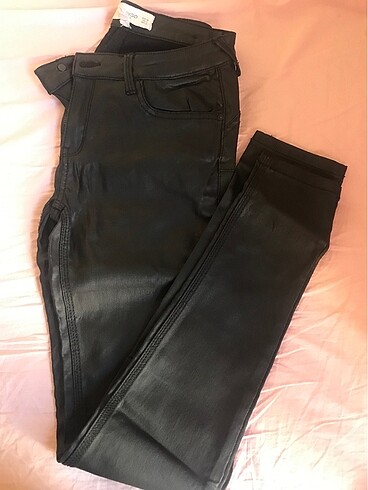 Mango Deri Jean