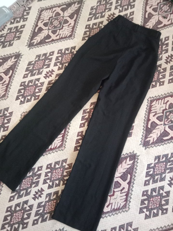 Kadın Siyah Midi Kumaş Pantolon - Görsel 3