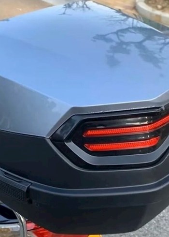 Siyah Kilitli motosiklet bagajı - Görsel 2