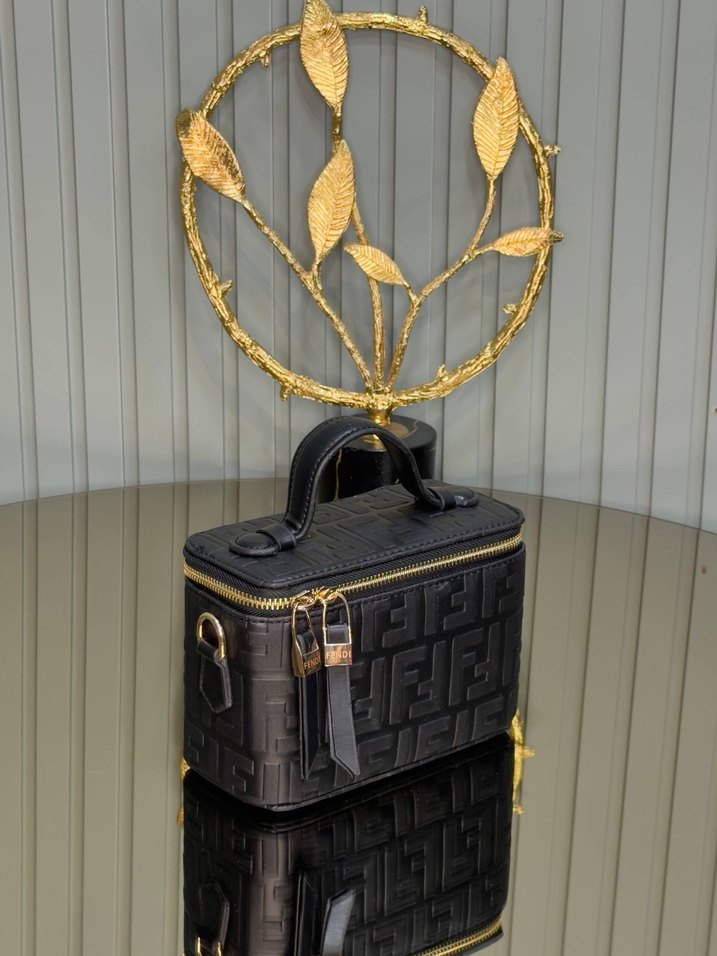 Kahverengi Deri Bohem Zincir Detaylı Çanta - Görsel 4