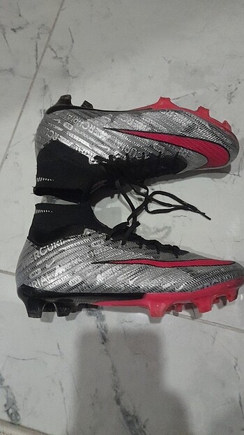 37 Beden Nike krampon