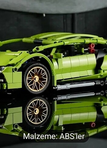 Lego technic muadili lamborghini araba.
