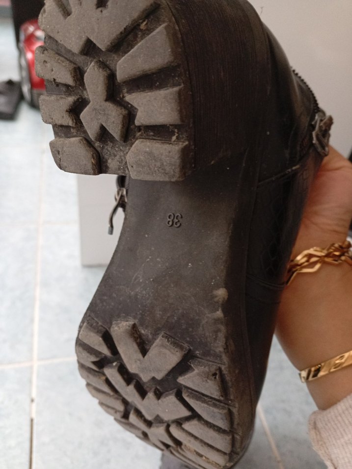 siyah Deri Kadın Bot, fermuar detaylı Topuklu - Görsel 4