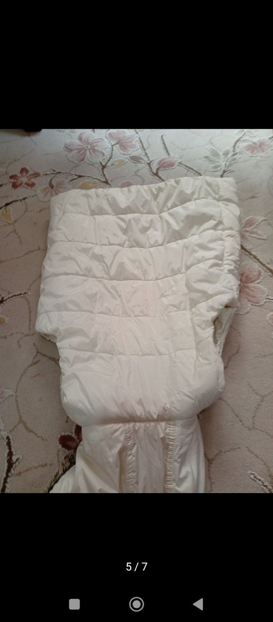 Kız Çocuk Beyaz Kürklü Kapüşonlu Yelek - Görsel 2