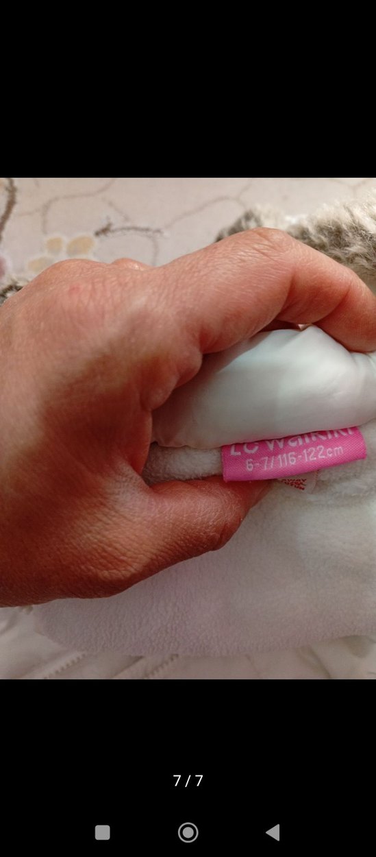 Kız Çocuk Beyaz Kürklü Kapüşonlu Yelek - Görsel 4