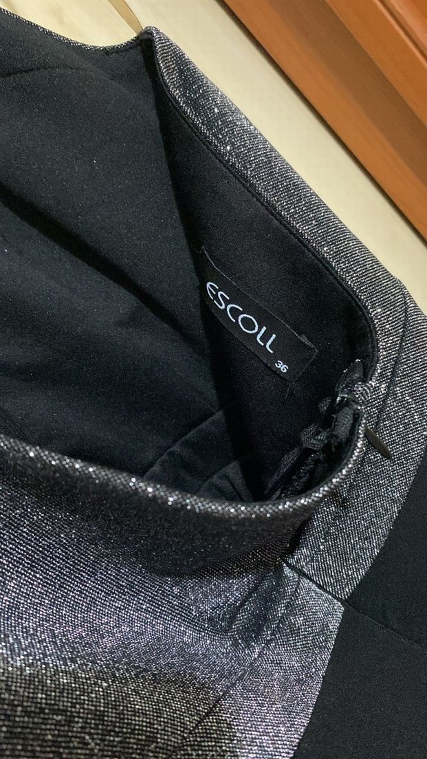 Parlak Üst Detaylı Uzun siyah Abiye Elbise - Görsel 3