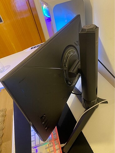 Asus Asus Rog 380 HZ 0.3ms 24 İnch