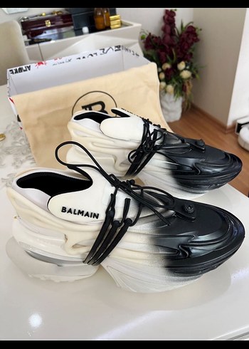 Balmain Beyaz Siyah Platform Spor Ayakkabı
