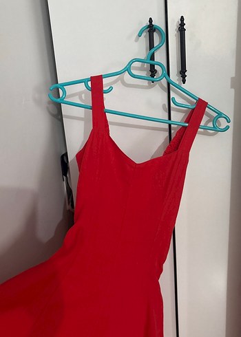 Kırmızı V Yaka Midi Elbise - Görsel 4