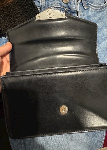 Kemer Detaylı Siyah Deri Kadın Çanta - Görsel 3