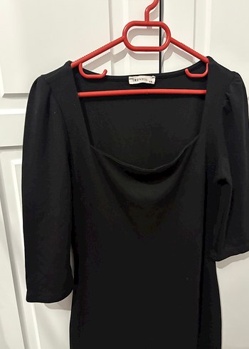 Siyah midi yırtmaçlı elbise - Görsel 5