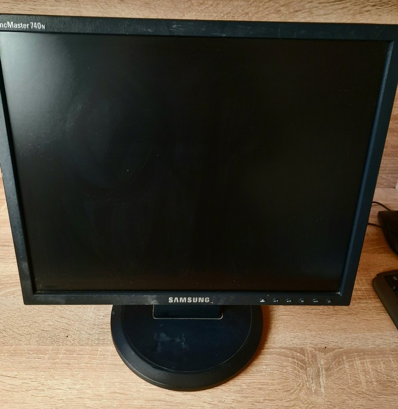 Siyah Samsung Monitör - Görsel 2