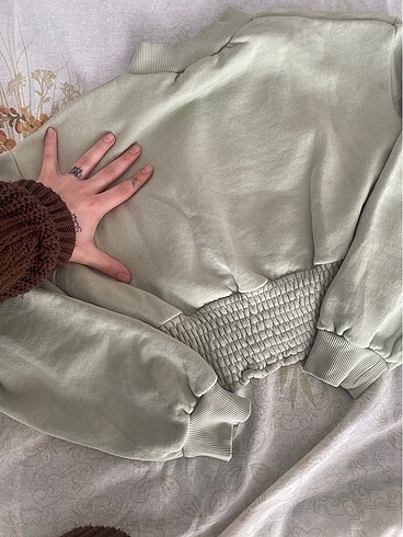 s Beden yeşil Renk bershka beli lastikli crop sweat