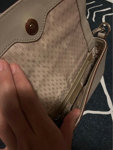 Beden camel Renk ORJİNAL DKNY BEJ ÇAPRAZ ASKILI ÇANTA