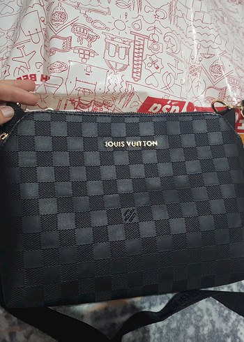 Siyah Deri Louis Vuitton Fermuarlı Çanta - Görsel 3