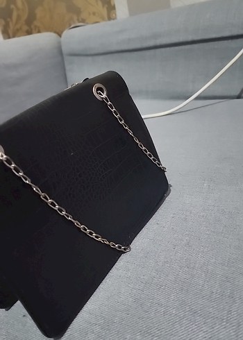 Kilitli Siyah Yılan Derisi Desenli Deri Çanta - Görsel 2