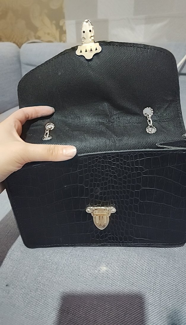 Kilitli Siyah Yılan Derisi Desenli Deri Çanta - Görsel 3