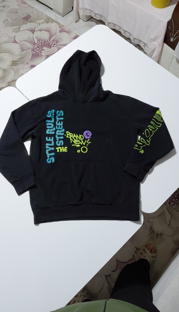 Erkek Çocuk Renkli Baskılı Kapüşonlu Sweatshirt - Görsel 2