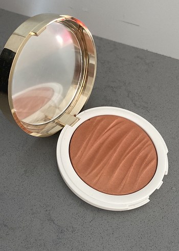 Bronz aydınlatıcı