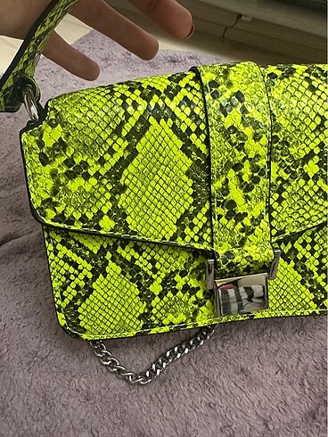Zara Zara yılan derisi yeşil minik çanta
