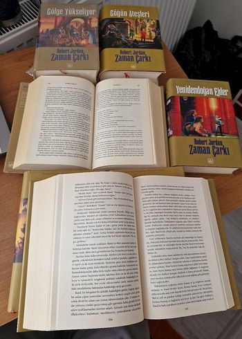 Beden Renk Zaman Çarkı Serisi - 7 Kitap Seti