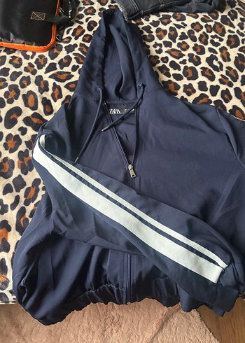 Kadın Mavi Kapüşonlu Fermuarlı Ceket - Görsel 2