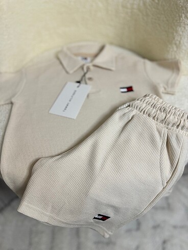 Tommy Hilfiger Şortlu Takım - Görsel 5