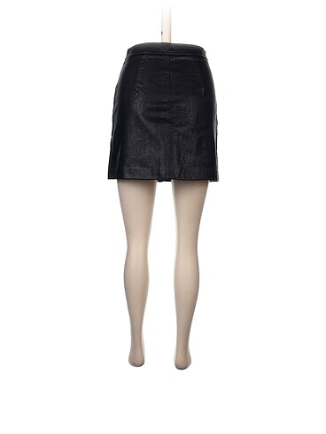 s Beden Stradivarius Mini Etek %70 İndirimli.